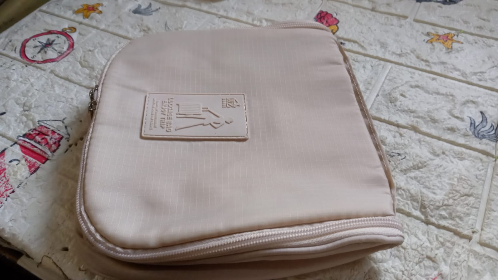 7939 Travel Wash Bag Multi-Functional Waterproof Cosmetic Storage Bag Handheld Foldable Hook Cosmetic Bag with Zipper Closure Handbag Portable Classification Bags (1Pc) 7939 Travel Wash Bag Multi-Functional Waterproof Cosmetic Storage Bag Handheld Foldable Hook Cosmetic Bag with Zipper Closure Handbag Portable Classification Bags (1Pc)